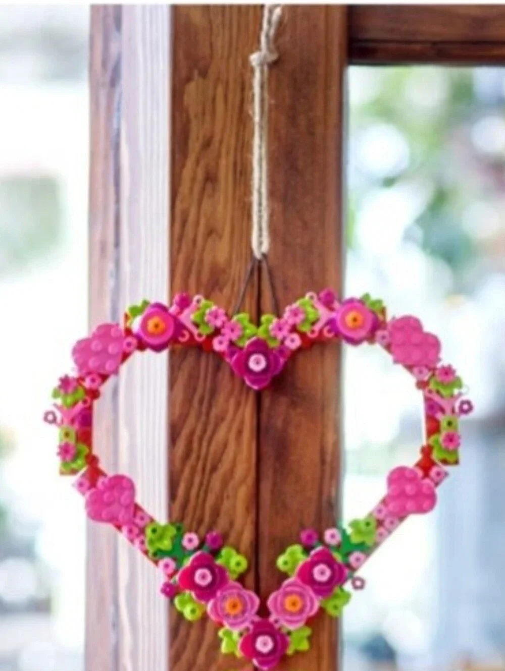 Lego Pink and Green Heart Ornament Floral Wreath. NWT Ages 9+ 254 PCS